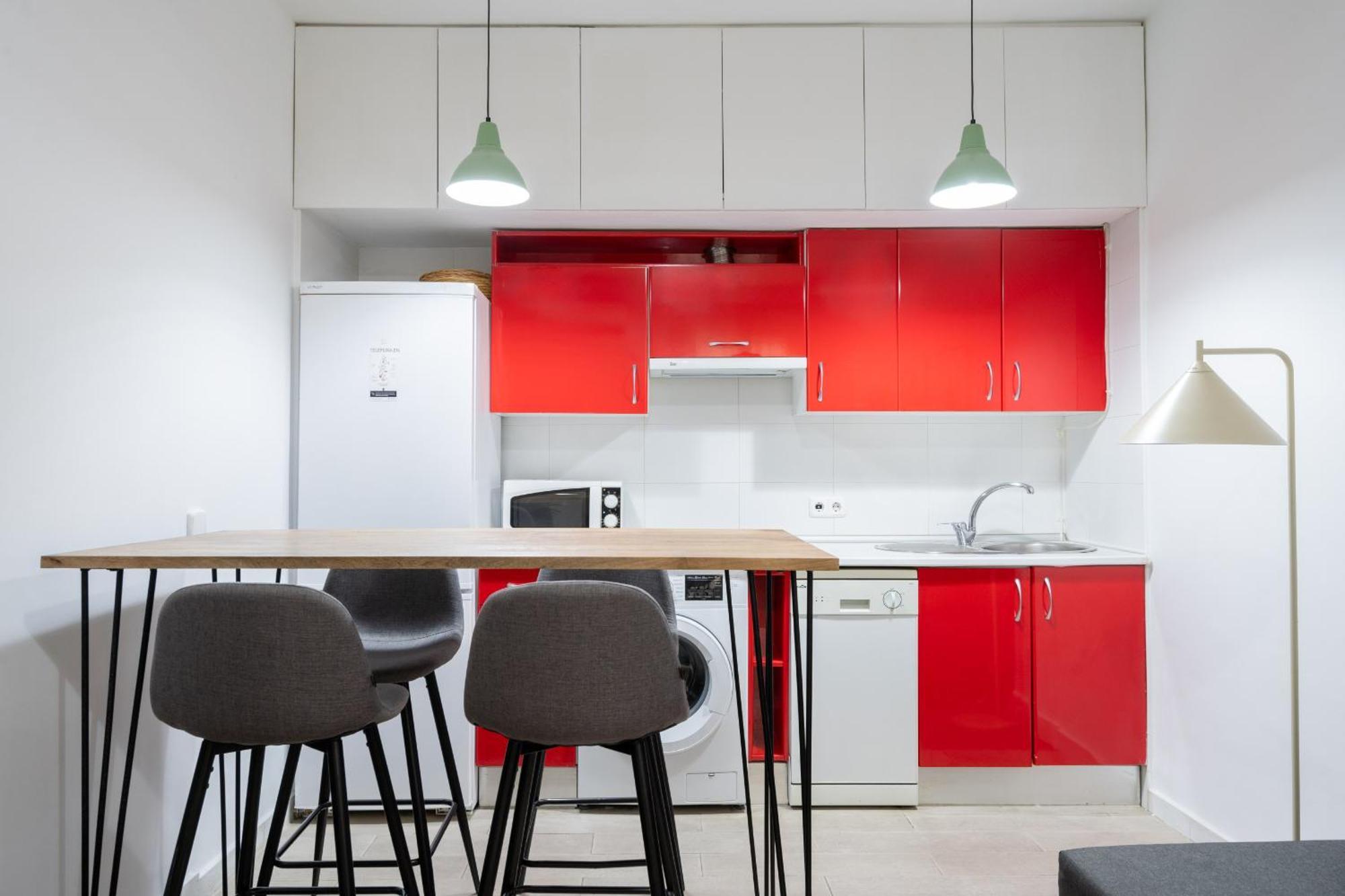 Apartamento En Chueca Para 4 Personas Alquiler Temporal Madri Exterior foto