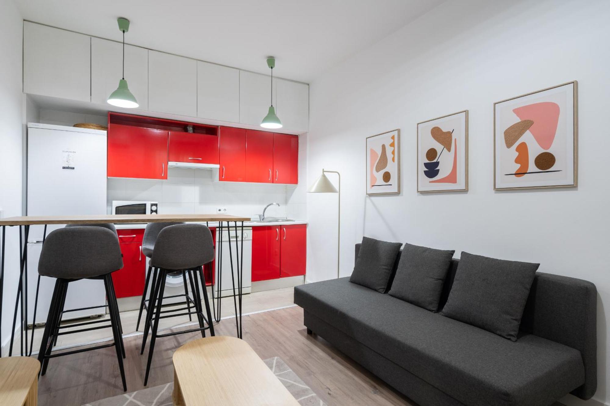 Apartamento En Chueca Para 4 Personas Alquiler Temporal Madri Exterior foto