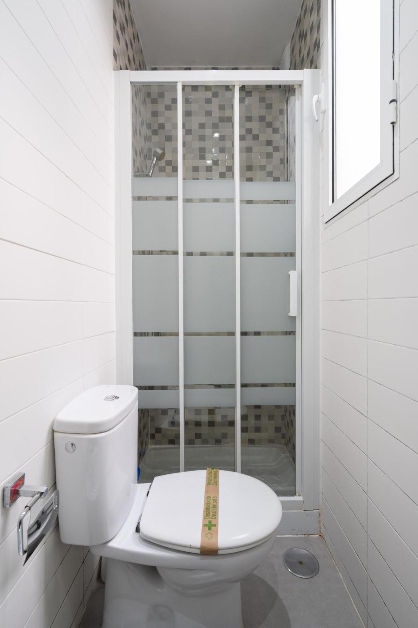 Apartamento En Chueca Para 4 Personas Alquiler Temporal Madri Exterior foto