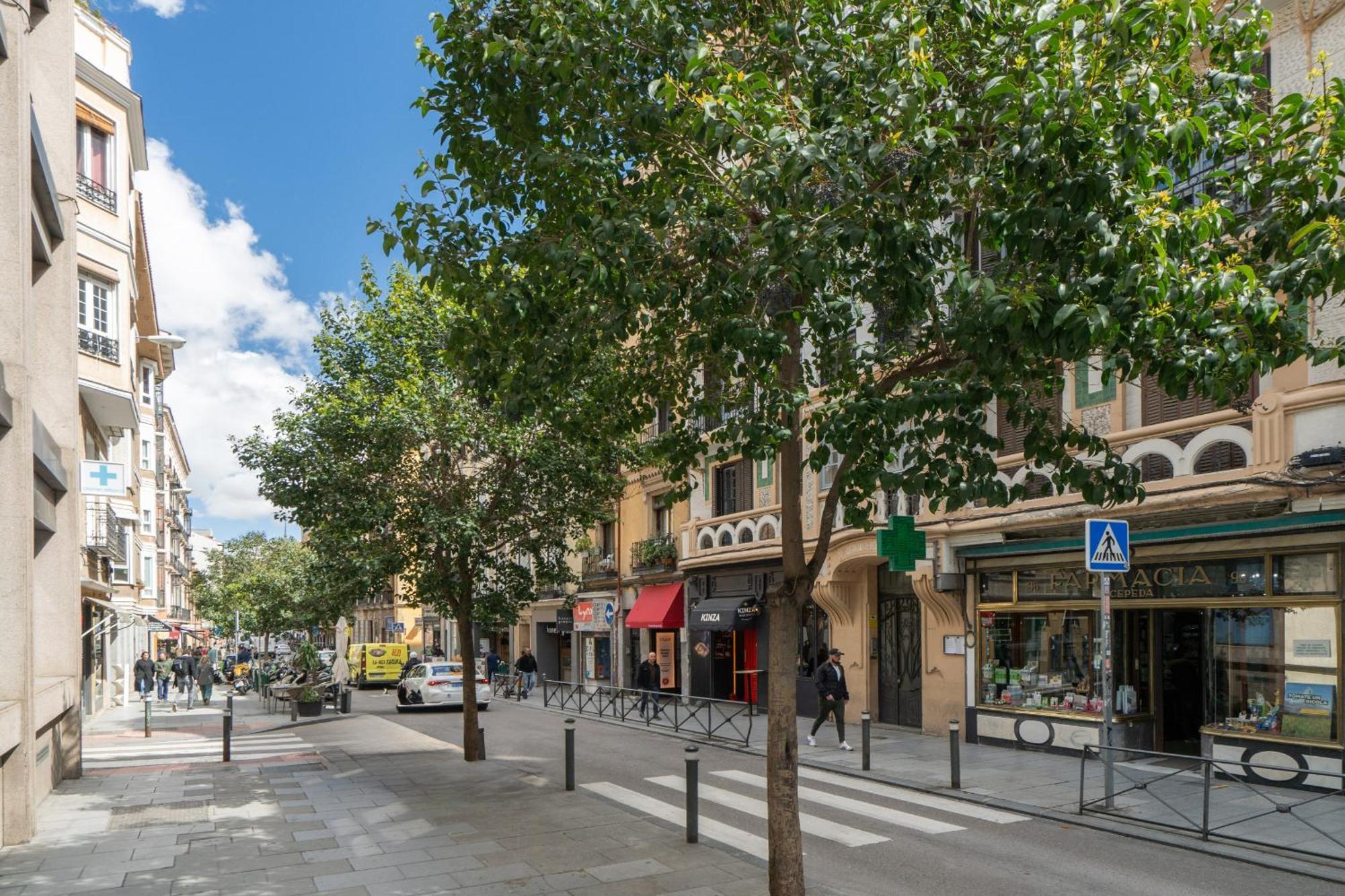Apartamento En Chueca Para 4 Personas Alquiler Temporal Madri Exterior foto